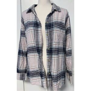 American Eagle Outfitters • Light Purple Navy Plaid Boyfriend Flannel Shirt
